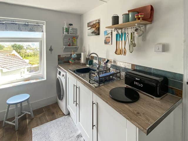 Kitchen | Summers Beach View, St Mawes