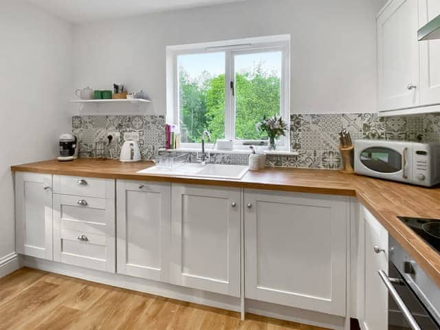 Kitchen | Rose Cottage, Blakemere