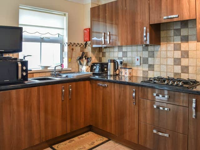 Kitchen | Kernow Bys Vyken House, Liskeard