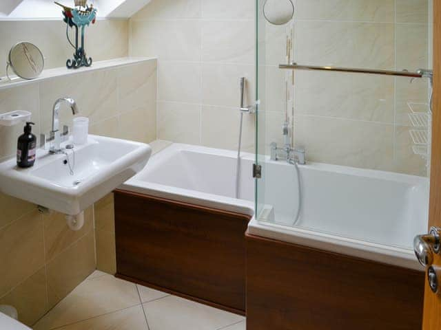 Bathroom | Birchwood House Studio, Corbridge