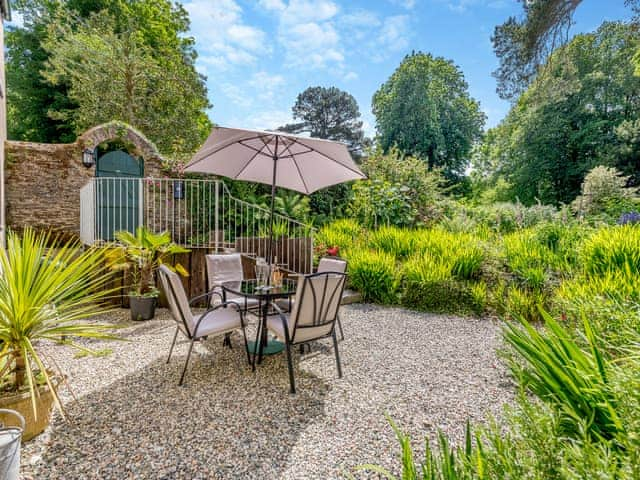 Sitting-out-area | South Wing Cottage, Rumleigh