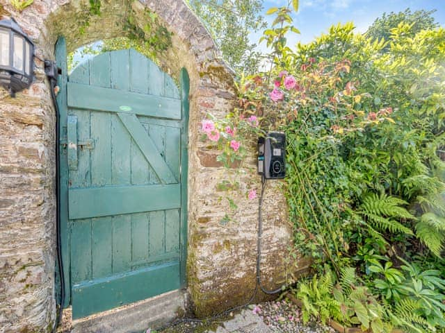 Exterior | South Wing Cottage, Rumleigh