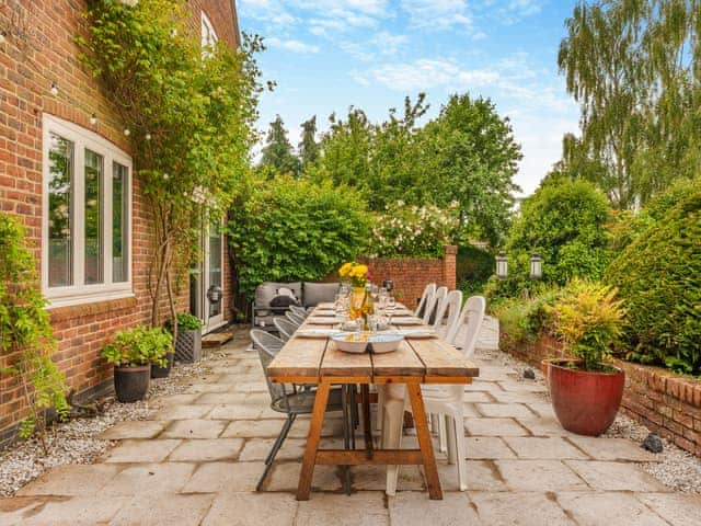 Outdoor eating area | Cranny Hill, Walpole St Peter, near King&rsquo;s Lynn