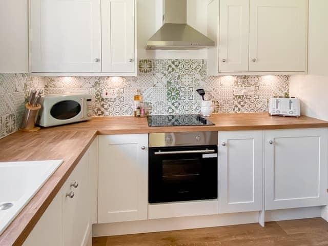 Kitchen | Rose Cottage, Blakemere