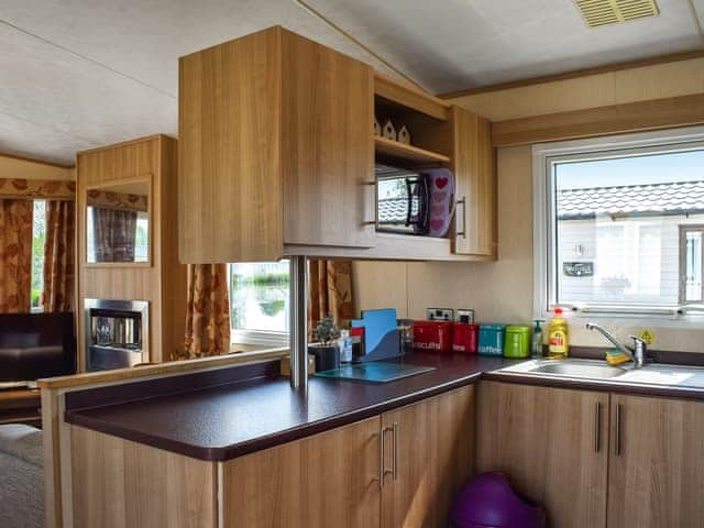 Kitchen area | Lake View, Cirencester