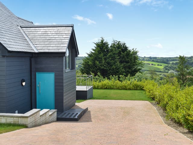 Outdoor area | Shannon - Fair Isle Holiday Cottages, Near Newport