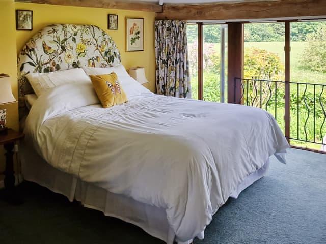 Double bedroom | Oldfield, Bishopstrow, near Warminster