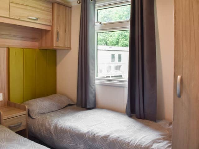 Twin bedroom | Lakeland, Flookburgh, near Grange over Sands