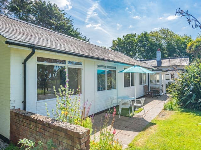 Sitting-out-area | Beach View Cottage - Sea View Cottages, Felixstowe