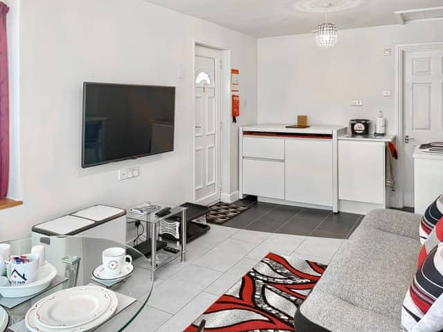 Open plan living space | Black Pan Holiday Cottage, Lake, near Shanklin