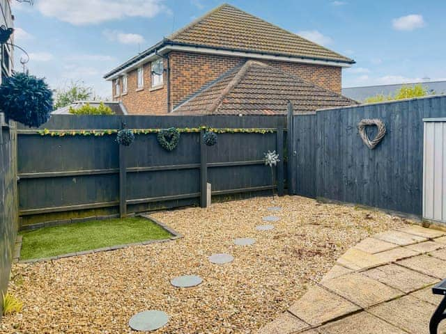 Outdoor area | Black Pan Holiday Cottage, Lake, near Shanklin