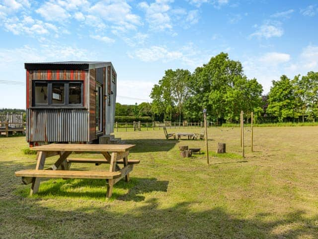 Exterior | Hawthorns Glamping- Fox Tiny House - Hawthorns Glamping, Foxley, near Dereham