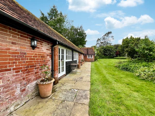 Exterior | Cottage 3 - Oaklands Farm, East Tytherley