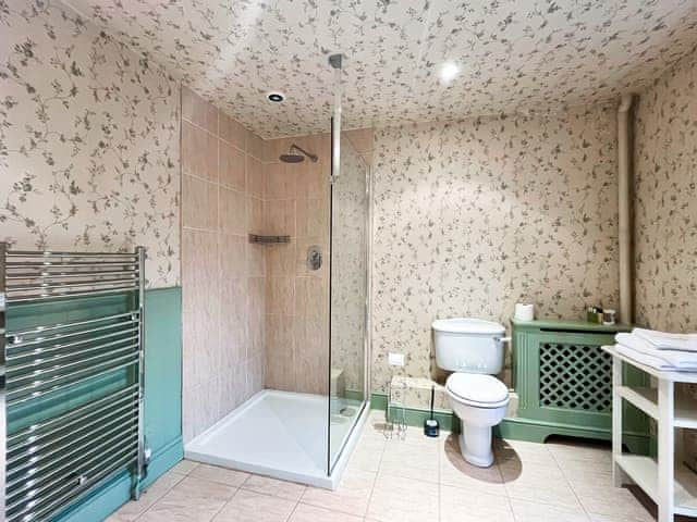 Bathroom | Oaklands Farm- Cottage 1 - Oaklands Farm, East Tytherley