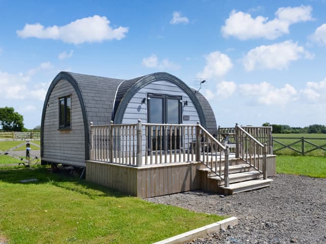 Exterior | Daisy Glamping Pod, Hatfield