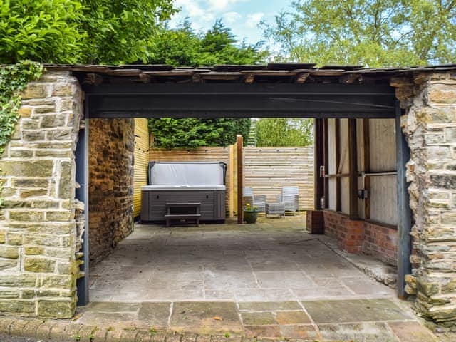 Outdoor area | Ye Olde Mottram Chip Shop, Mottram in Longdendale