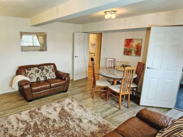 Living room/dining room | Tracara Apartment - Tracara, Horning, near Norwich