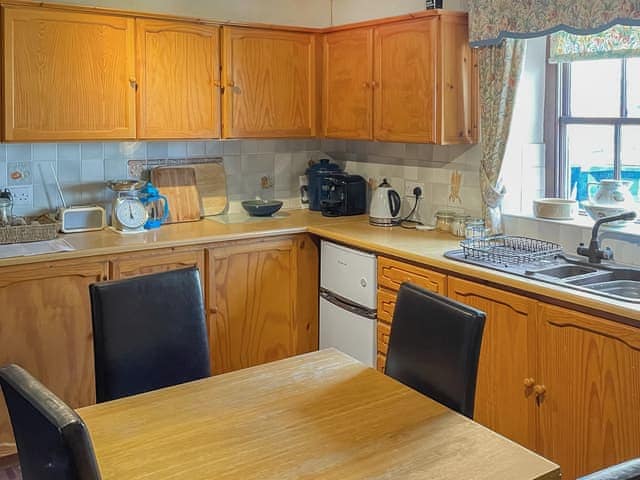 Kitchen/diner | Mews End Cottage, Middleham, near Leyburn