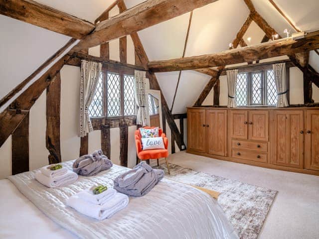 Double bedroom | The Manor House - White Birch Manor Getaways, Awre, near Westbury-on-Severn