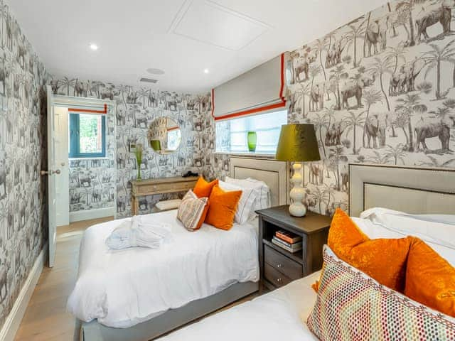 Twin bedroom | Stable Cottage, Aldingbourne, near Chichester