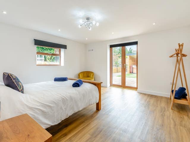 Double bedroom | Juglans Barn, Belper