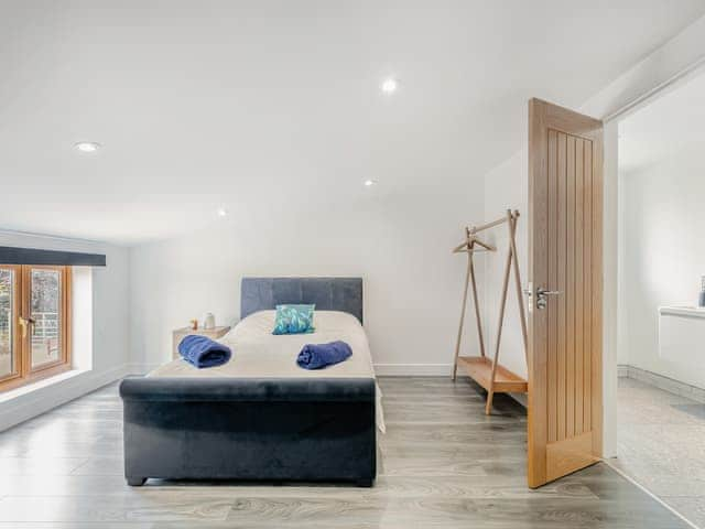 Double bedroom | Juglans Barn, Belper