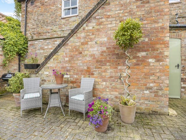 Sitting-out-area | The Hayloft - Jockhedge, Burgh Le Marsh, near Skegness