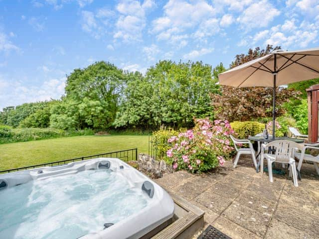 Hot tub | Holgates, Churchinford, near Taunton