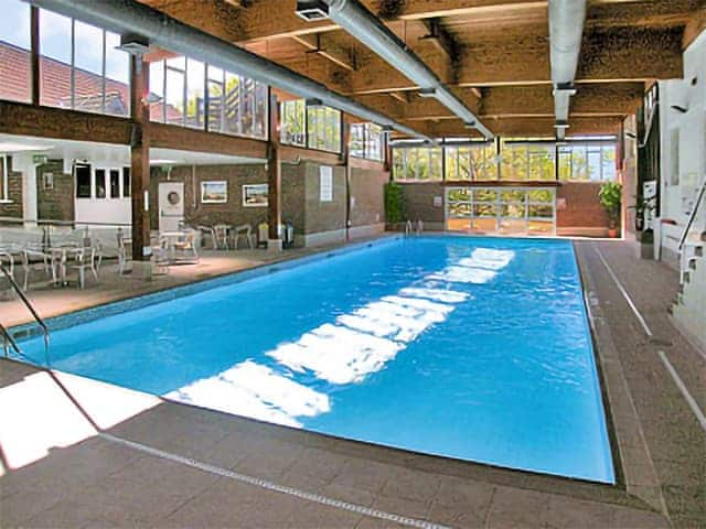 Shared swimming pool | Villa 9, Cromer