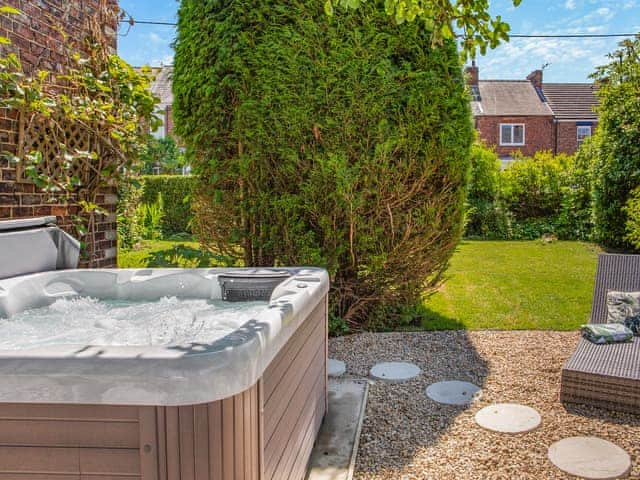 Hot tub | The Manse, Coxhoe, nearby Durham