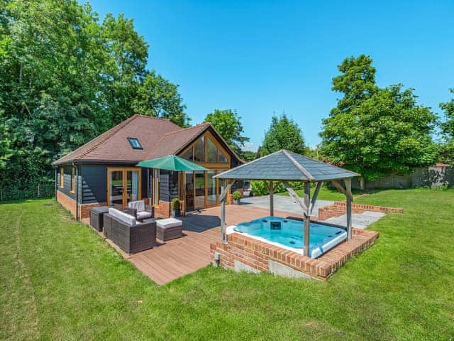 Outdoor area | Chestnut Lodge, Sutton Valence, near Maidstone