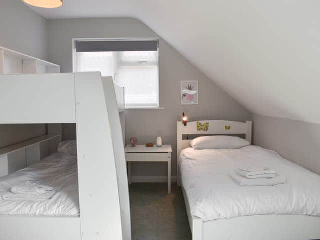 Bunk bedroom | Red Robin, Lymington