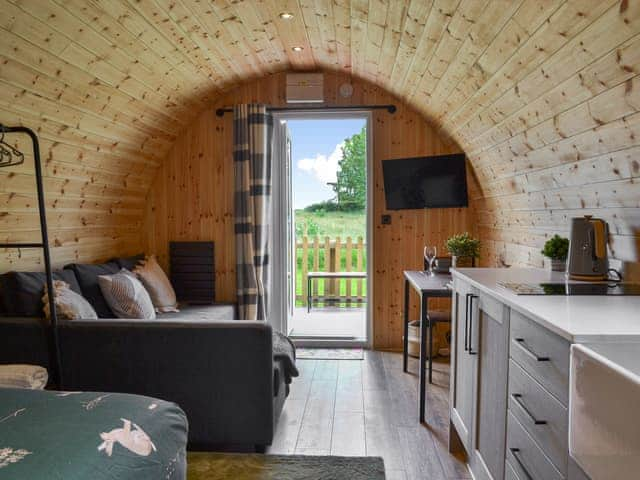 Open plan living space | Hawthorn - Graffitoe Farm Holidays, Hunmanby