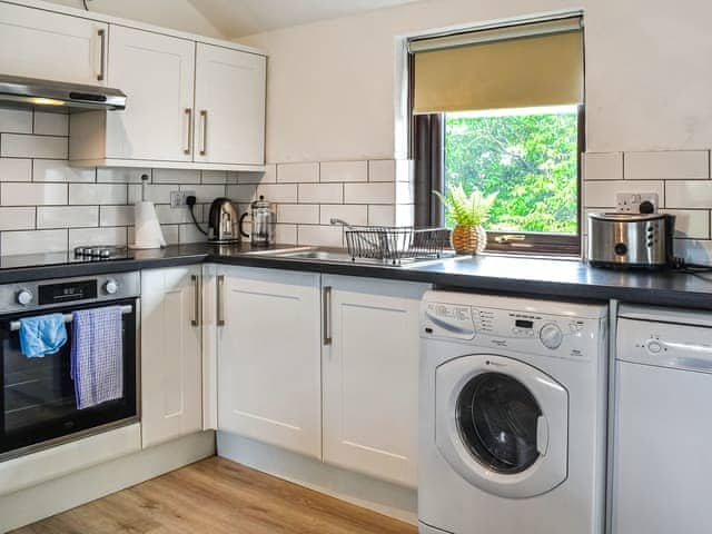 Kitchen | Dizzard Cottage, Bude