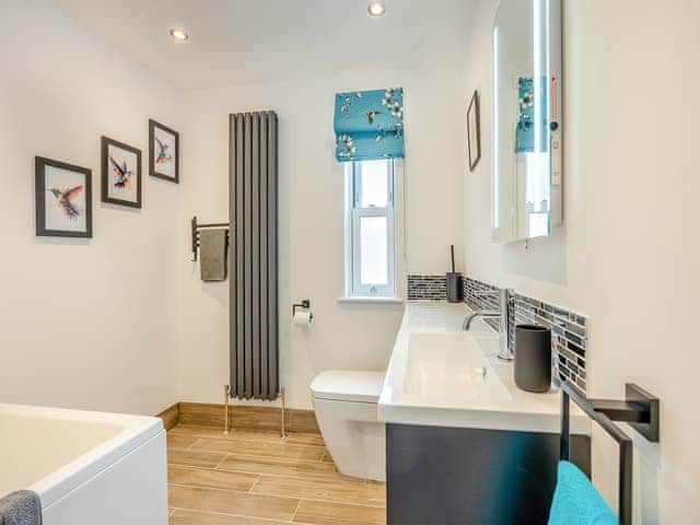 Bathroom | Boothby House, Welton Le Marsh, near Skegness