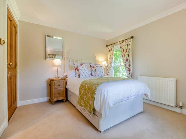 Double bedroom | Jockhedge- The Farmhouse - Jockhedge, Burgh Le Marsh, near Skegness