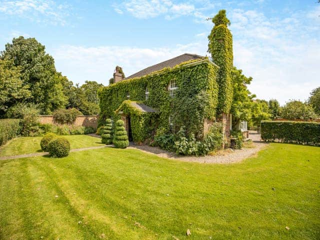 Garden | Jockhedge- The Farmhouse - Jockhedge, Burgh Le Marsh, near Skegness