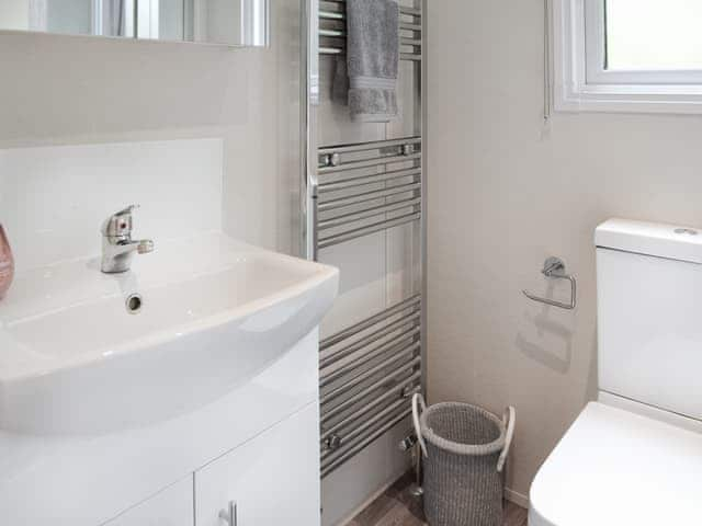 Bathroom | Pond&rsquo;s View, Sewerby