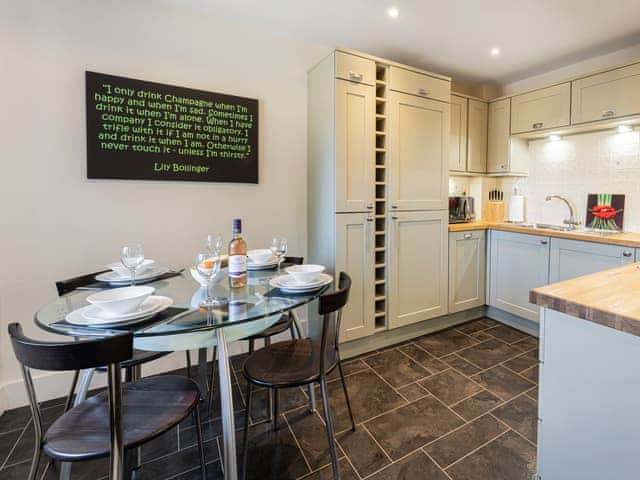 Kitchen/diner | Smugglers Den, Beadnell