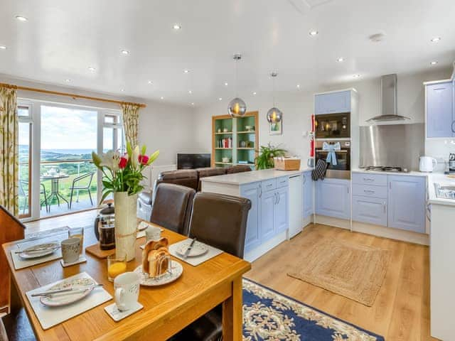 Dining Area | Blue Inkle, West Quantoxhead