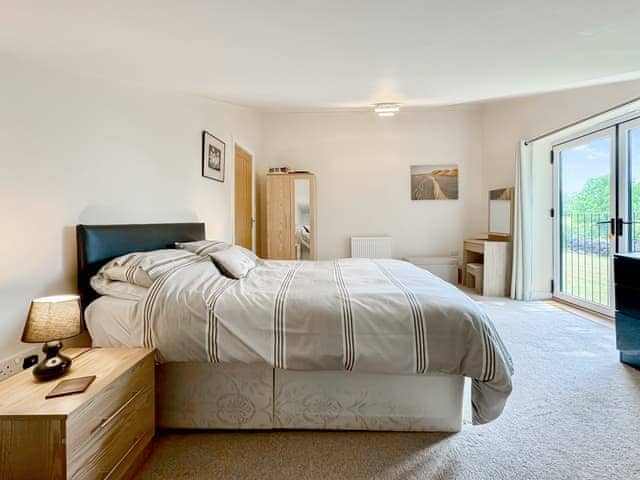 Double bedroom | Hill Farm Barn, Damerham, near Fordingbridge