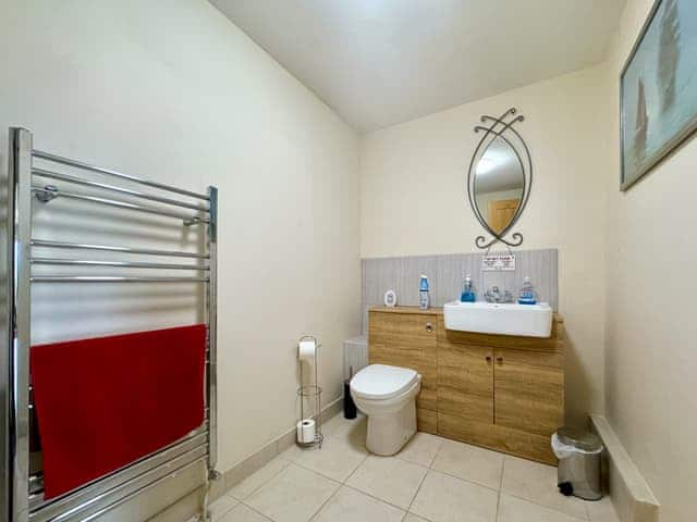 Bathroom | Hill Farm Barn, Damerham, near Fordingbridge