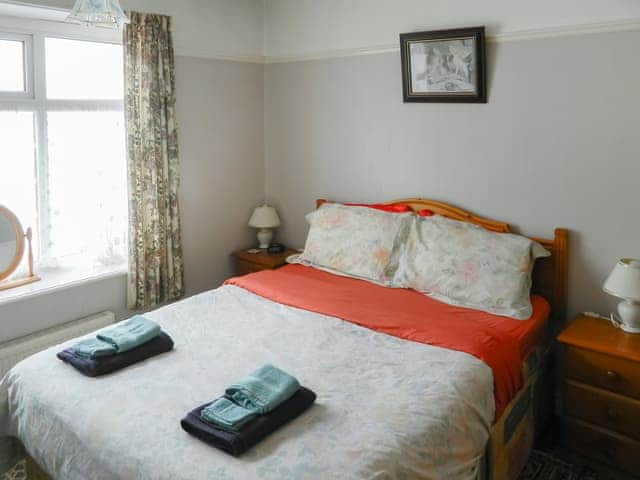 Double bedroom | Lauralee Villa, Bridlington