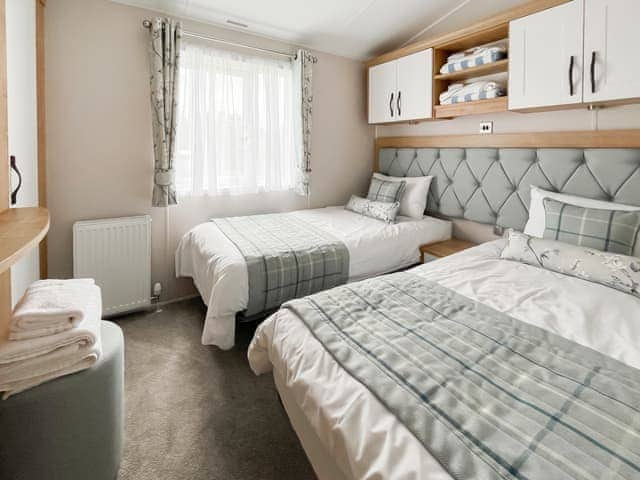 Twin bedroom | Sandy Shore - The Laurels, Addlethorpe, near Skegness