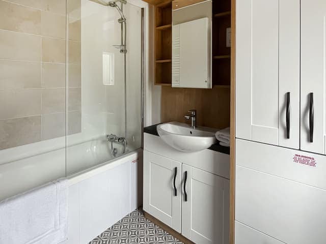 Bathroom | Sandy Shore - The Laurels, Addlethorpe, near Skegness