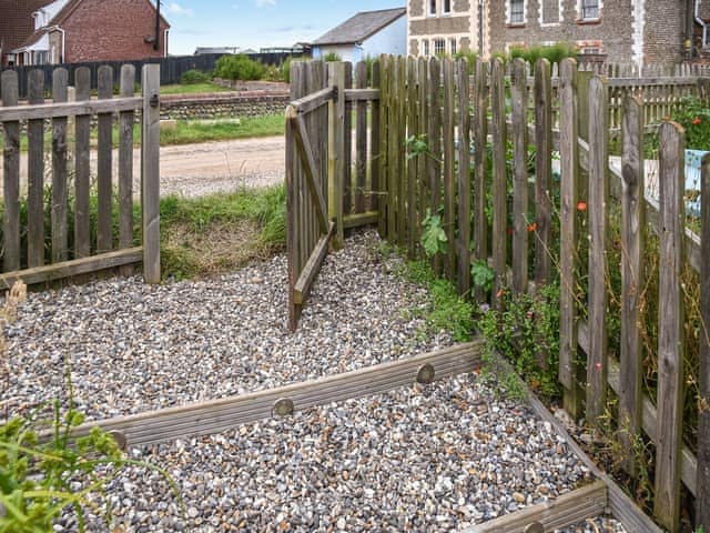 Outdoor area | Starboard, Bacton