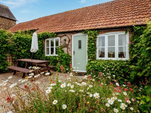 Exterior | Milkmaid&rsquo;s Cottage - Rudge Farm Cottages, Chilcombe, near Bridport