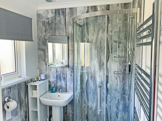 Shower room | Seacliff, Shanklin