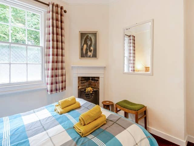 Double bedroom | Sea View Cottage - Sea View Cottages, Felixstowe