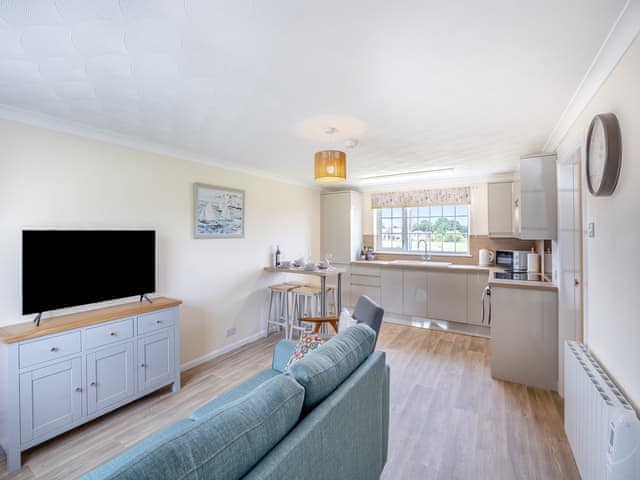 Open plan living space | Oak - The Hollies Country Cottages, Burgh Le Marsh